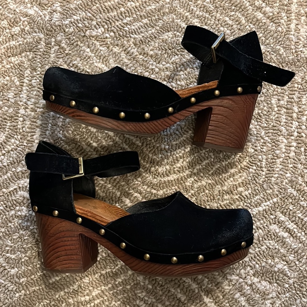 Black Korks Clog